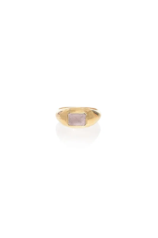 Bestselling Jewelry At Special Promotional Rates Small Ring in 18k Gold & Rose Quartz Stone