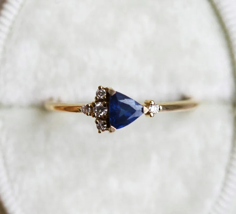 Lena Blue Sapphire Diamond Ring