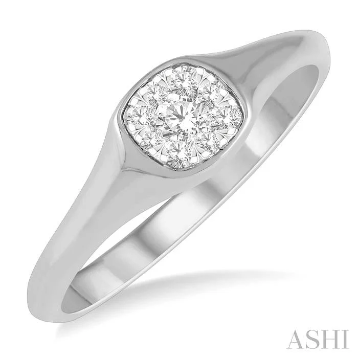 Final Call For Exquisite Jewelry At Reduced Rates CUSHION SHAPE LOVEBRIGHT ESSENTIAL DIAMOND SIGNET RING