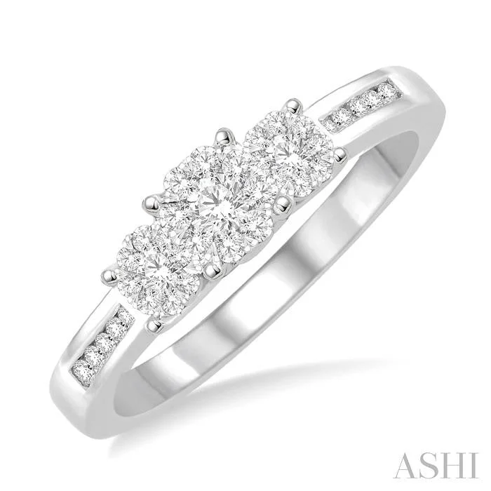 Unmissable Deals On Handmade Jewelry Collections ROUND SHAPE PAST PRESENT & FUTURE LOVEBRIGHT ESSENTIAL DIAMOND RING