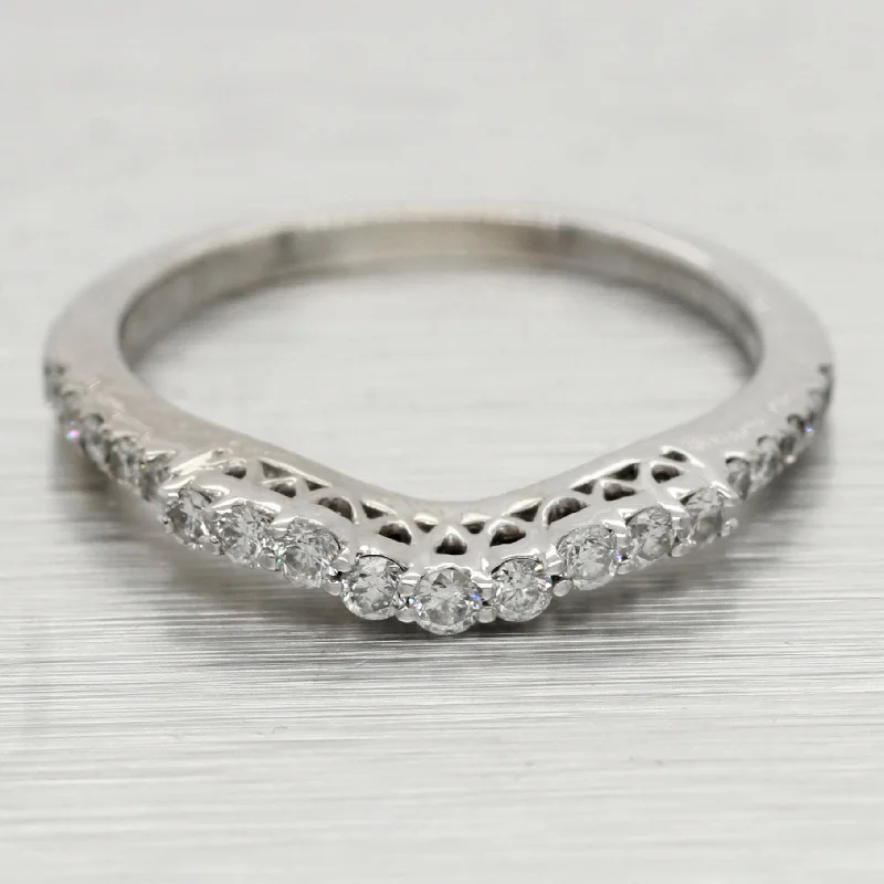 Unmissable Discounts On Timeless Jewelry Pieces Vintage Petite 0.25ctw Diamond Chevron Band Ring - 14k White Gold