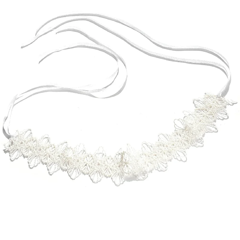 Women White Floral Choker Necklace